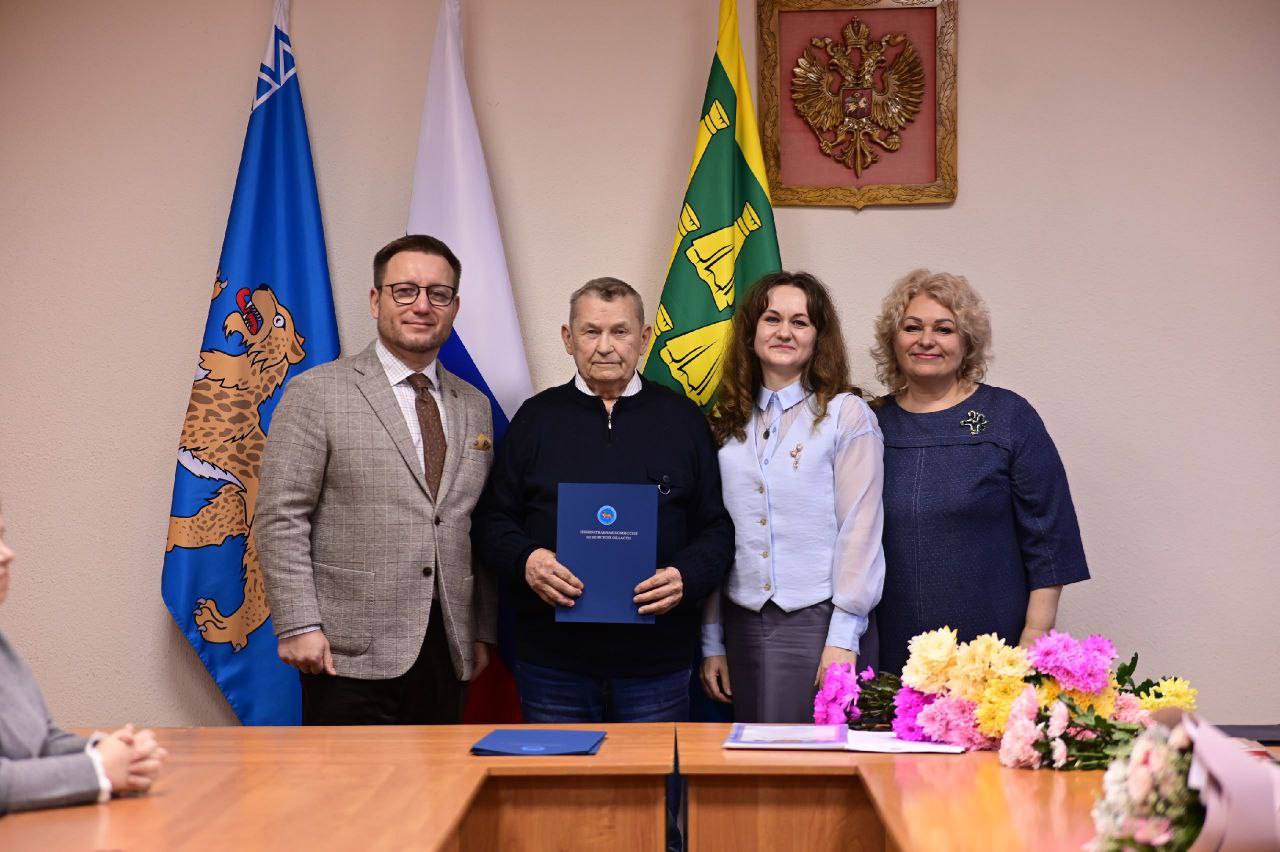 В сегодняшней повестке — награждения членов избирательных комиссий Гдовского и Пушкиногорского районов В сегодняшней повестке — награждения членов избирательных комиссий Гдовского и Пушкиногорского районов