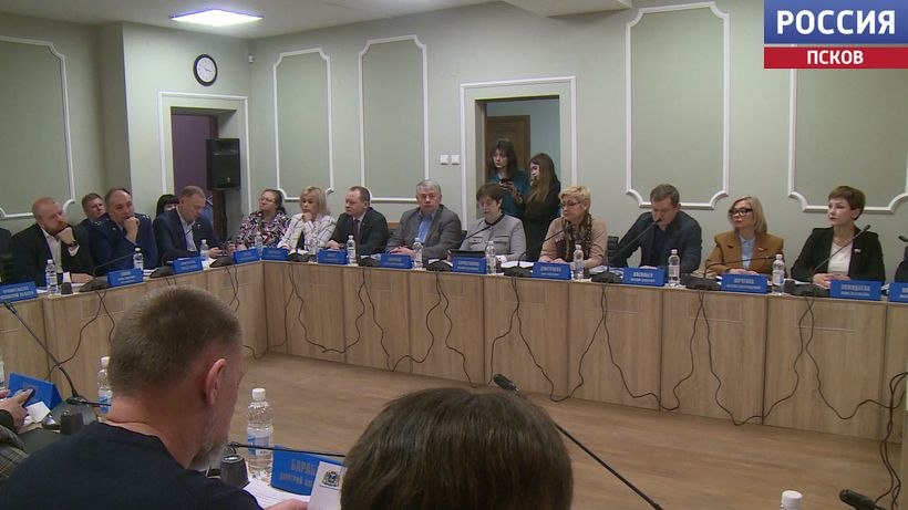 Сегодня депутаты Городской Думы приняли бюджет Пскова на 2026 год и плановый период 2027 и 2028 годов