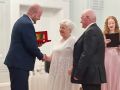 Глава города наградил семейные пары медалями за 50-летний юбилей совместной жизни