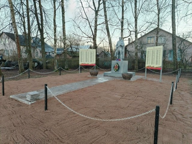 Четыре проекта ТОС по благоустройству памятников землякам-воинам завершили в Новоржевском районе