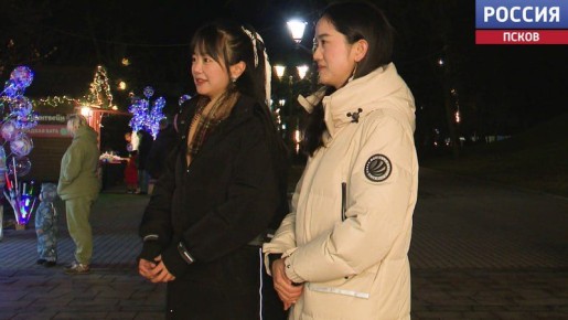 Стена вокруг Печорского монастыря напомнила педагогам из Китая их родную достопримечательность