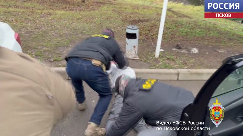 Уголовное дело в отношении представителя коммерческой организации, осуществляющей грузовые перевозки, возбуждено по материалам УФСБ России по Псковской области Уголовное дело в отношении представителя коммерческой организации, осуществляющей грузовые перевозки, возбуждено по материалам УФСБ России по Псковской области