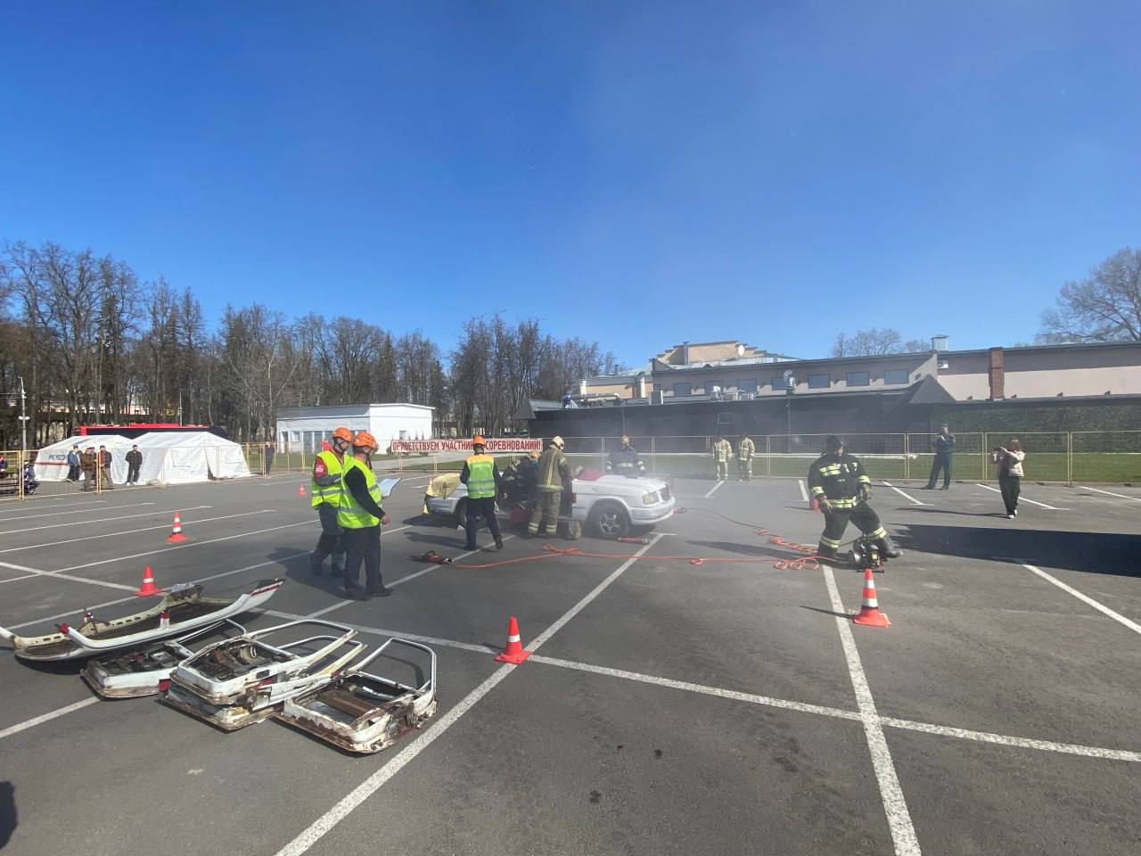 Елкин Борис: Сегодня день профессионалов, кто не ищет славы, но заслуживает её больше всех Елкин Борис: Сегодня день профессионалов, кто не ищет славы, но заслуживает её больше всех