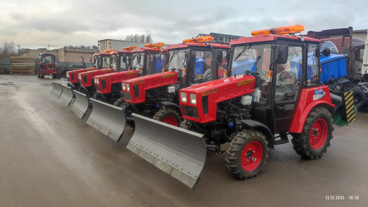 Псковавтодор пополнил парк спецтехники! Псковавтодор пополнил парк спецтехники!