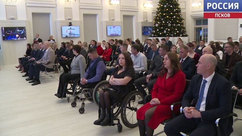 Лучших спортсменов Псковской области чествовали сегодня на балу Чемпионов