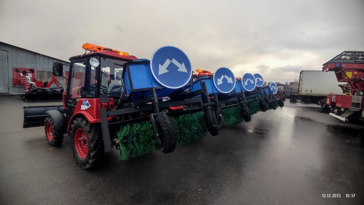 Псковавтодор пополнил парк спецтехники! Псковавтодор пополнил парк спецтехники!