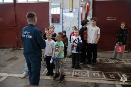 Юные танцоры погрузились в мир спасателей