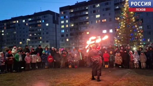 Праздник для юных жителей военного городка устроили 76-я дивизия, Комитет семей воинов Отечества и ТОС "Шестака, 10"