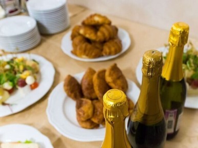 Праздничные советы: как ухаживать за печенью во время новогодних застолий