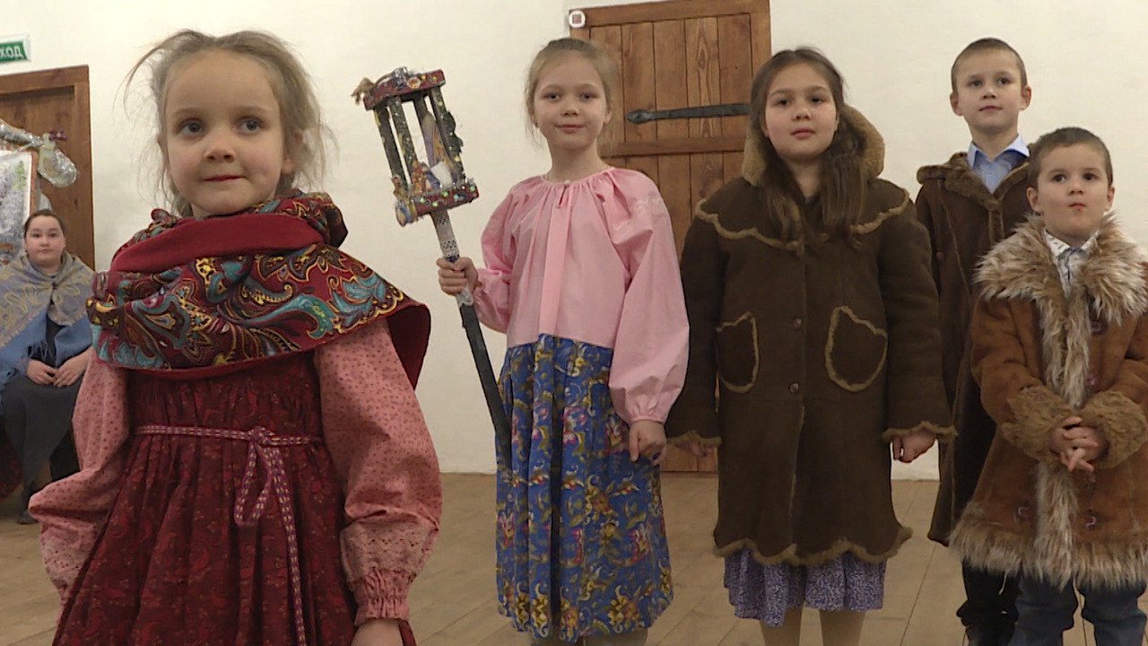 Славя Рождество. Как юные псковичи знакомятся с православными традициями и фольклором? Славя Рождество. Как юные псковичи знакомятся с православными традициями и фольклором?