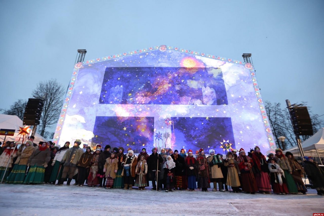 В Пскове идет спектакль «Чудо Рождества» В Пскове идет спектакль «Чудо Рождества»