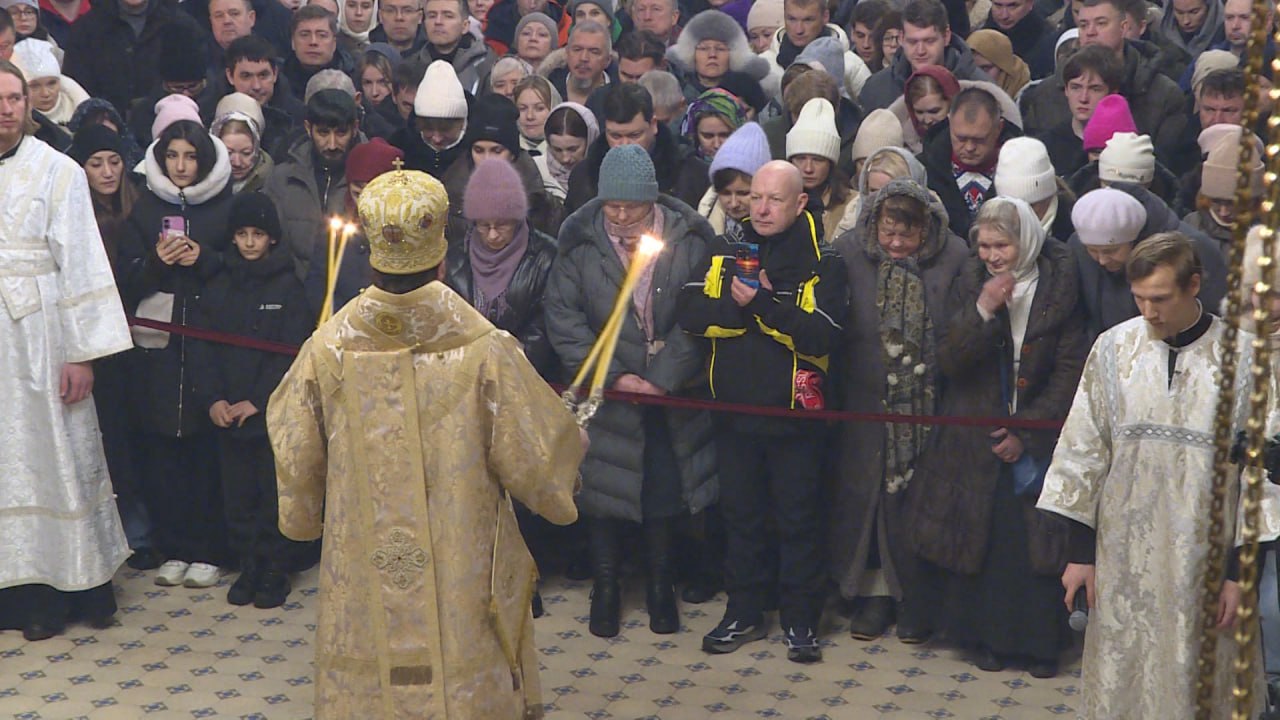 Православные верующие сегодня отмечают Рождество Христово Православные верующие сегодня отмечают Рождество Христово