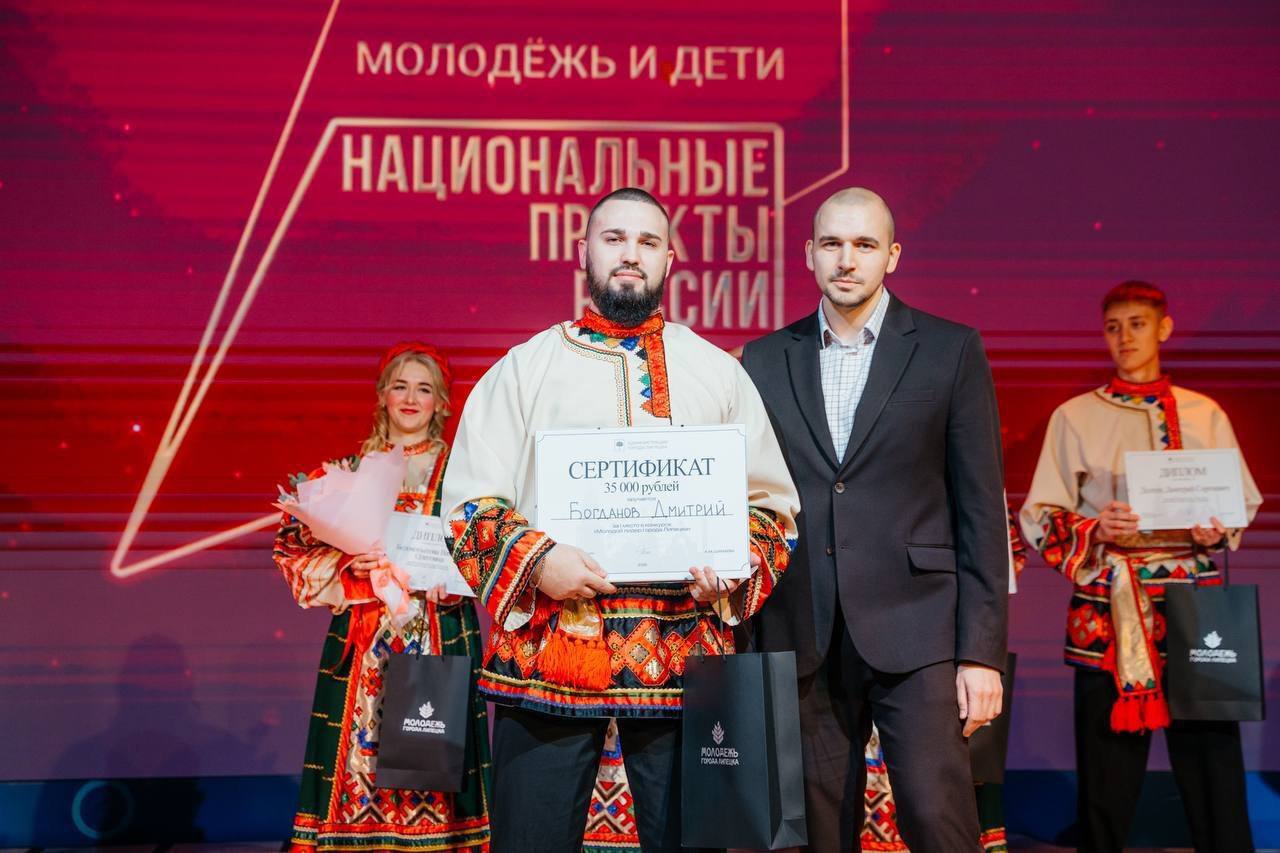 Анна Цивилева: Наши защитники – целеустремленные люди, которые личным примером прививают юному поколению любовь к Родине Анна Цивилева: Наши защитники – целеустремленные люди, которые личным примером прививают юному поколению любовь к Родине