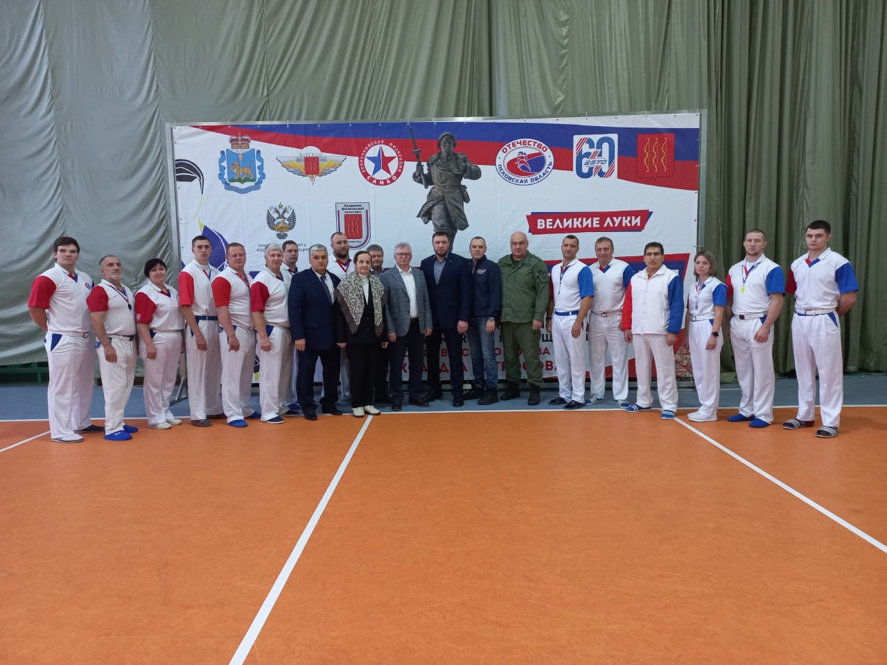 В Великих Луках стартовал ежегодный всероссийский турнир по самбо, посвященный подвигу Героя Советского Союза Александра Матросова