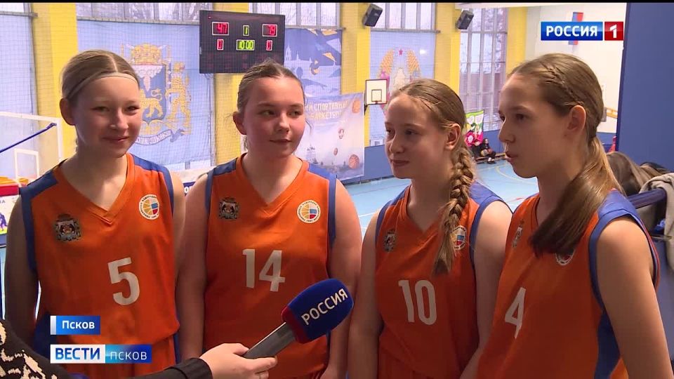 Рождественский спортивный фестиваль по баскетболу стартовал в Пскове