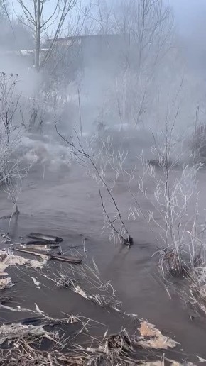 На улице Ижорского батальона ведутся восстановительные работы