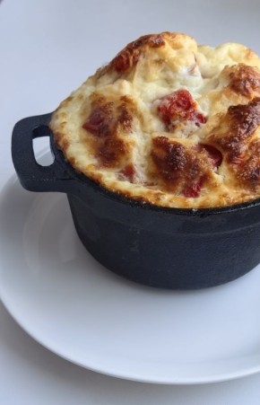 Омлет в чугунной сковородке: завтрак, который даже скептиков удивит