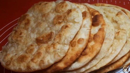 Лепешки на завтрак: как газировка и майонез создают кулинарное чудо