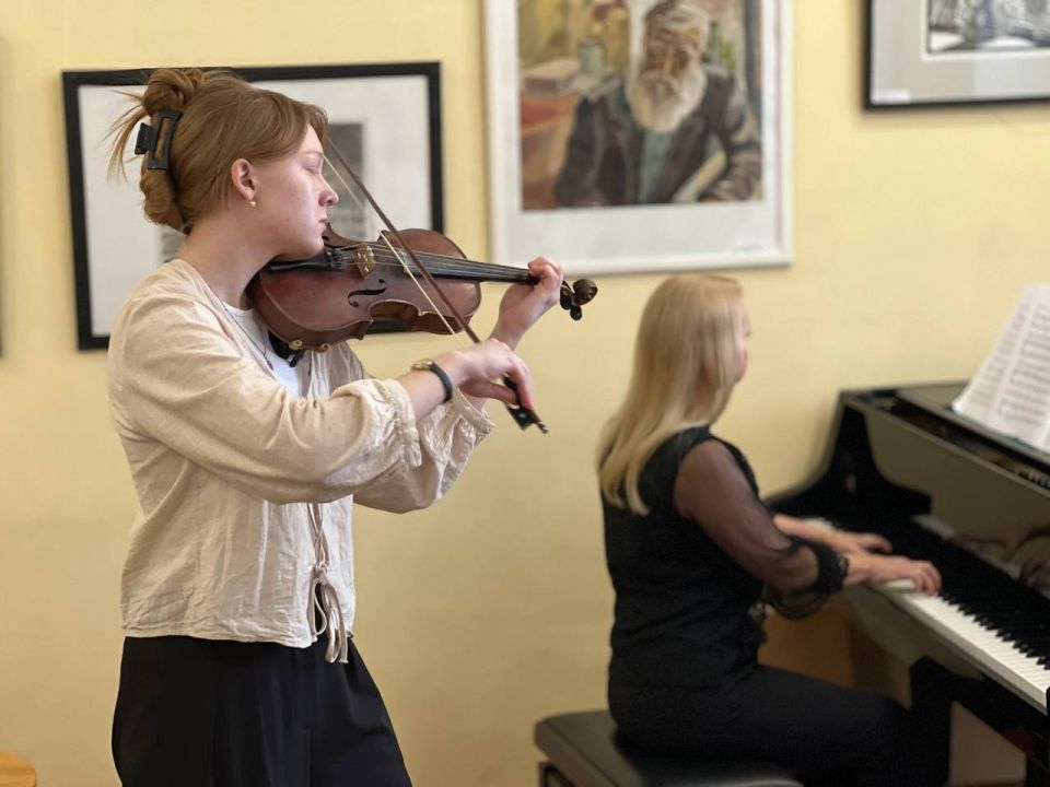 ��������, ����������� ������ �� ������ ������� �����, ���������� � ������