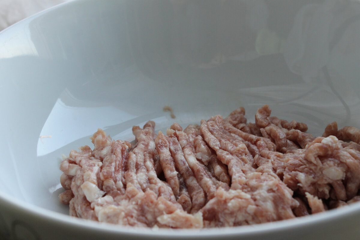 Как преодолеть разочарование в магазине: необычные чебуреки из жирного фарша