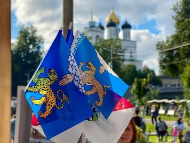 Елкин Борис: Поздравляю всех с Днём флага Псковской области! Для каждого из нас этот день – повод вспомнить историю и традиции, которые делают нас единым народом