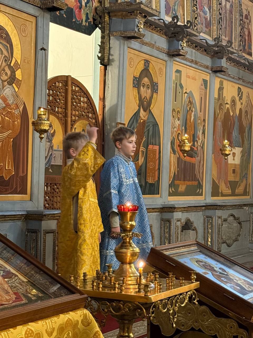 Прощенное воскресенье в храме Успения с Пароменья в Пскове