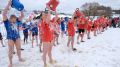 Ледяная бодрость и спортивный азарт — на городском пляже в Пскове было жарко, несмотря на минусовую температуру