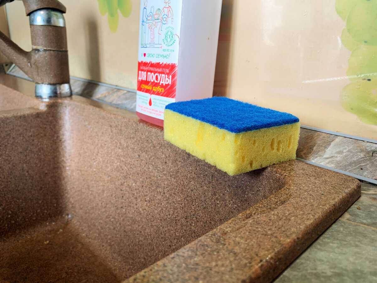 Когда губка на кухне опасна для здоровья: 7 тревожных сигналов