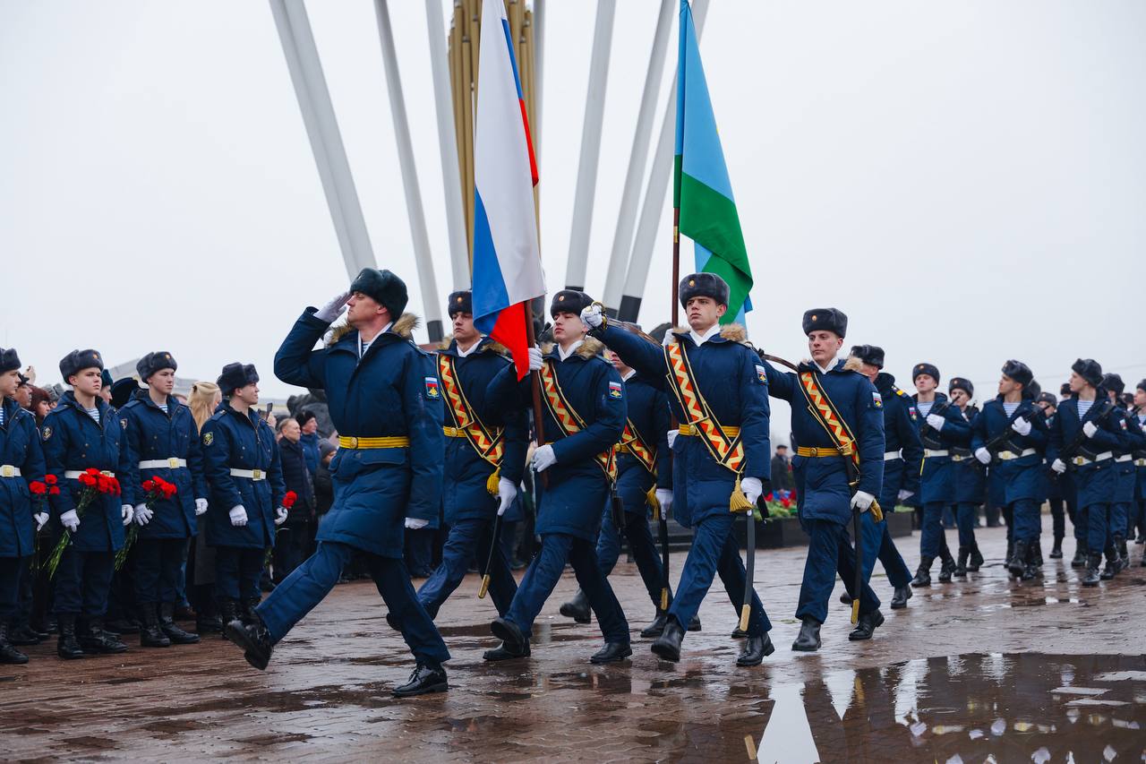 Леонид Слуцкий: Сегодня в Пскове проводим третий всероссийский форум содействия СВО «Плечом к плечу. За Русскую Победу!» Леонид Слуцкий: Сегодня в Пскове проводим третий всероссийский форум содействия СВО «Плечом к плечу. За Русскую Победу!»