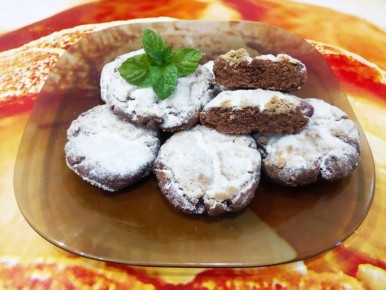 Нежное шоколадное печенье с халвой: идеальное лакомство к чаю