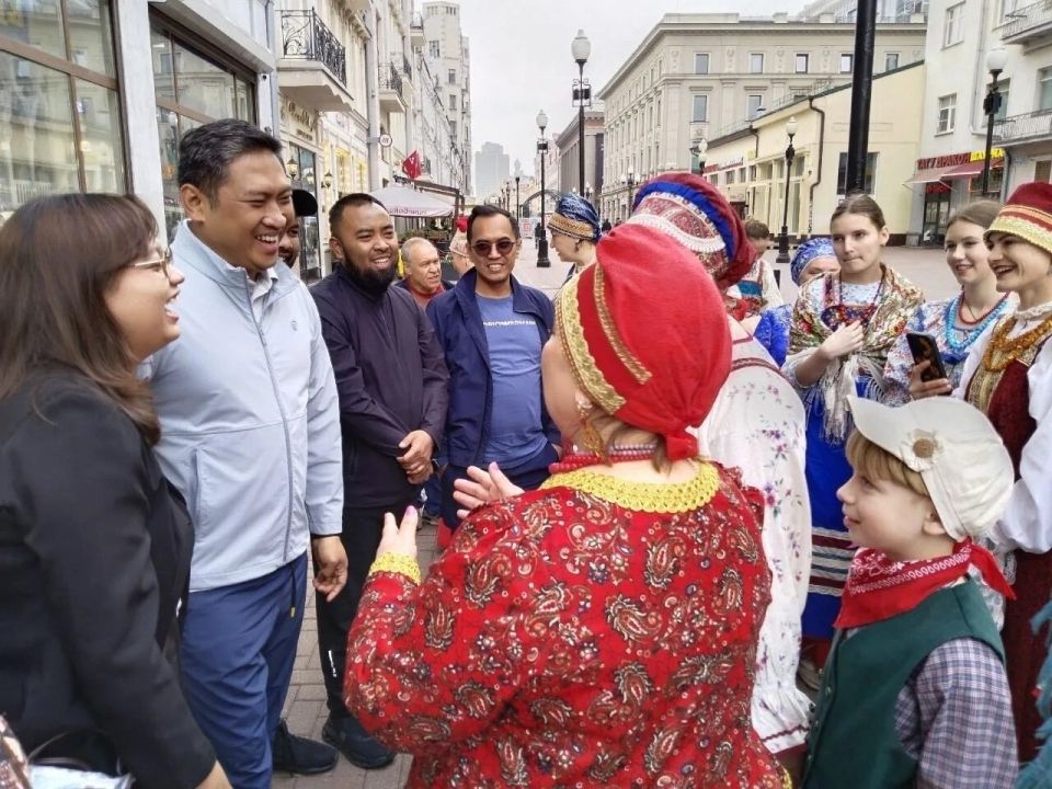 Опочецкий коллектив «Забава» выступил на сцене Кремлёвского дворца и очаровал Москву Опочецкий коллектив «Забава» выступил на сцене Кремлёвского дворца и очаровал Москву