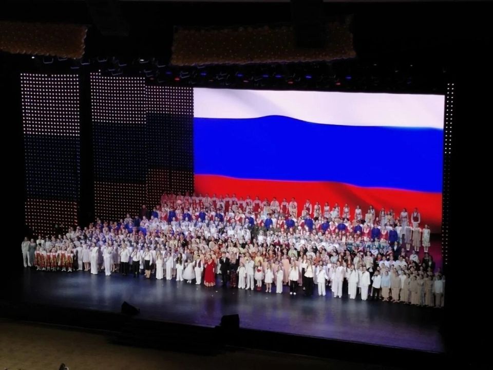 Опочецкий коллектив «Забава» выступил на сцене Кремлёвского дворца и очаровал Москву Опочецкий коллектив «Забава» выступил на сцене Кремлёвского дворца и очаровал Москву