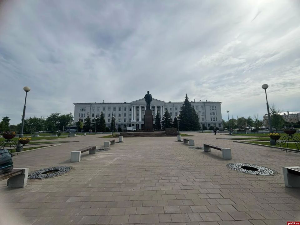 Все так, большая надежда на дендролога, кем бы он ни был