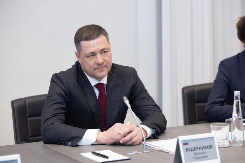 Губернатор Псковской области Михаил Ведерников и Глава Администрации Президента Республики Беларусь Дмитрий Крутой обсудили перспективы развития двустороннего сотрудничества Губернатор Псковской области Михаил Ведерников и Глава Администрации Президента Республики Беларусь Дмитрий Крутой обсудили перспективы развития двустороннего сотрудничества