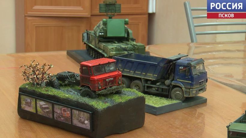 Псковские моделисты завоевали три призовых места на выставке "Защитники Отечества" в Нижнем Новгороде Псковские моделисты завоевали три призовых места на выставке "Защитники Отечества" в Нижнем Новгороде