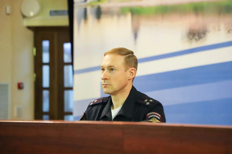 В Управлении МВД России по Псковской области прошло занятие по государственно-правовому информированию В Управлении МВД России по Псковской области прошло занятие по государственно-правовому информированию