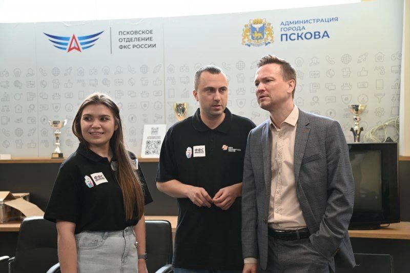 100 ребят приняли участие в фестивале фиджитал-спорта для воспитанников детских интернатных учреждений Псковской области 100 ребят приняли участие в фестивале фиджитал-спорта для воспитанников детских интернатных учреждений Псковской области