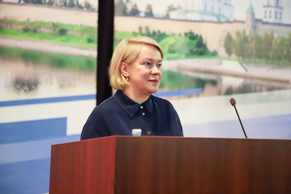 В Управлении МВД России по Псковской области прошло занятие по государственно-правовому информированию В Управлении МВД России по Псковской области прошло занятие по государственно-правовому информированию
