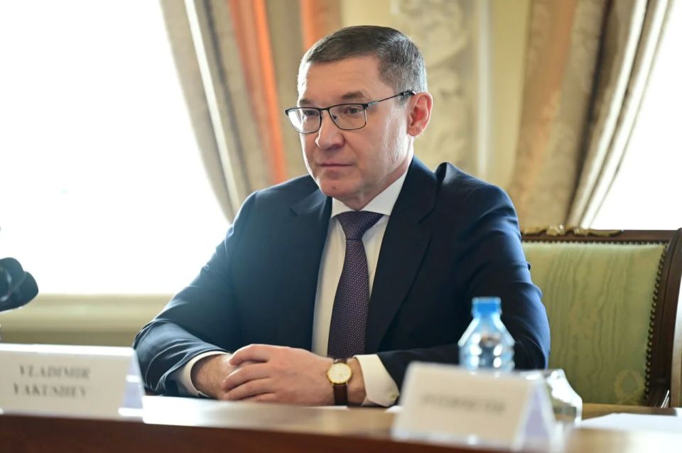 О недостатках запретительной политики высказался секретарь генсовета ЕР Владимир Якушев