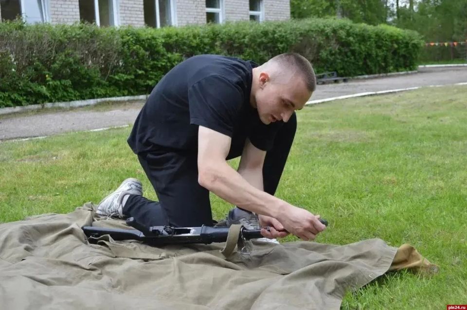 Спортивные соревнования прошли в Псковском филиале университета ФСИН Спортивные соревнования прошли в Псковском филиале университета ФСИН