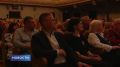 У Псковского театра драмы появился древний хранитель — памятник скомороху