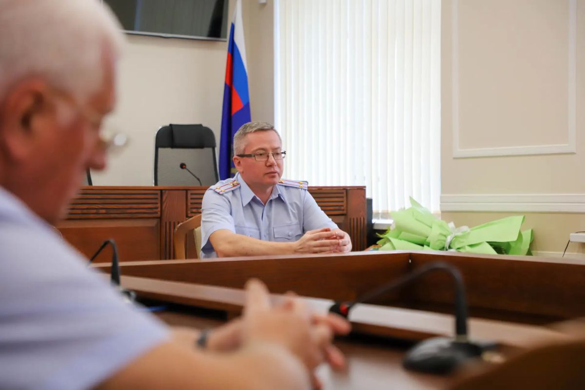 Сегодня в областном Управлении прошла торжественная встреча, посвященная Дню семьи, любви и верности Сегодня в областном Управлении прошла торжественная встреча, посвященная Дню семьи, любви и верности