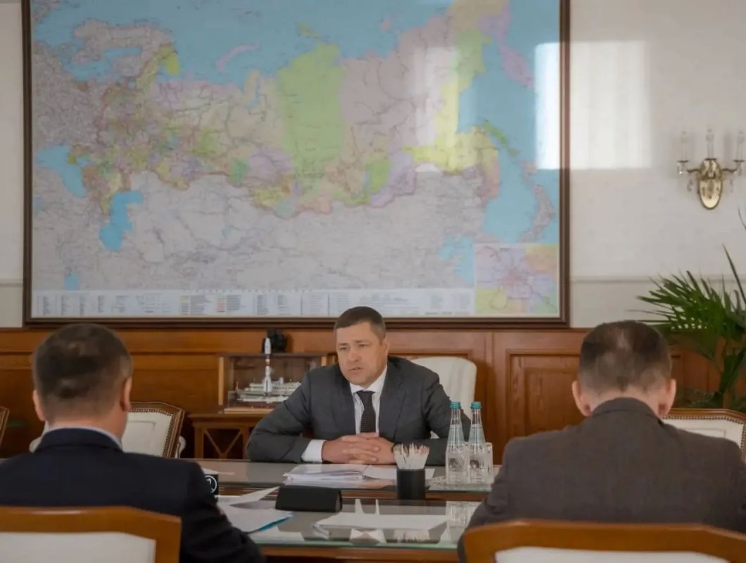 Михаил Ведерников: С Министром транспорта РФ Андреем НИКИТИНЫМ обсудили развитие инфраструктуры Псковской области Михаил Ведерников: С Министром транспорта РФ Андреем НИКИТИНЫМ обсудили развитие инфраструктуры Псковской области