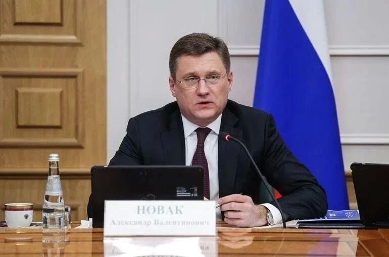 "Дефицит топлива на рынке топлива России есть, так как НПЗ частично выходят из строя из-за прилетов" — вице-премьер Александр Новак