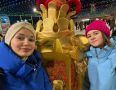 Туляки наслаждаются блинами на весёлой масленичной вечеринке