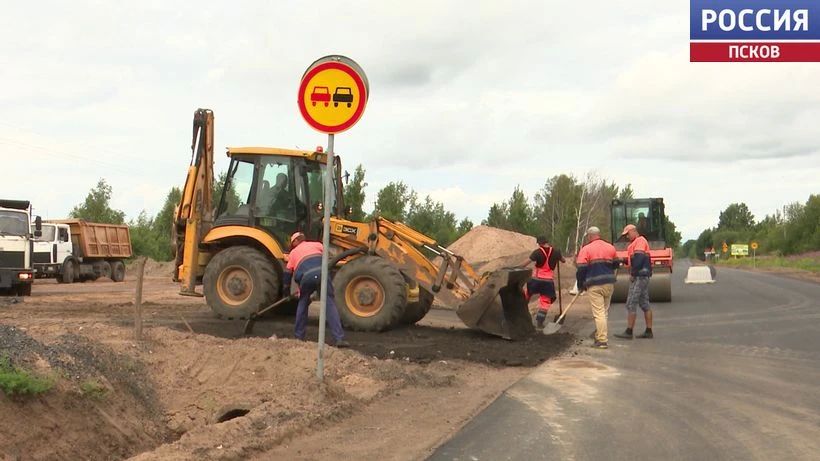 300 километров дорог приведут в порядок в Псковской области в 2026 году