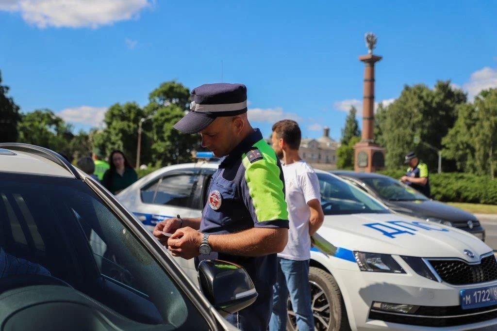 Сотрудники Госавтоинспекции провели в областном центре масштабный рейд Сотрудники Госавтоинспекции провели в областном центре масштабный рейд