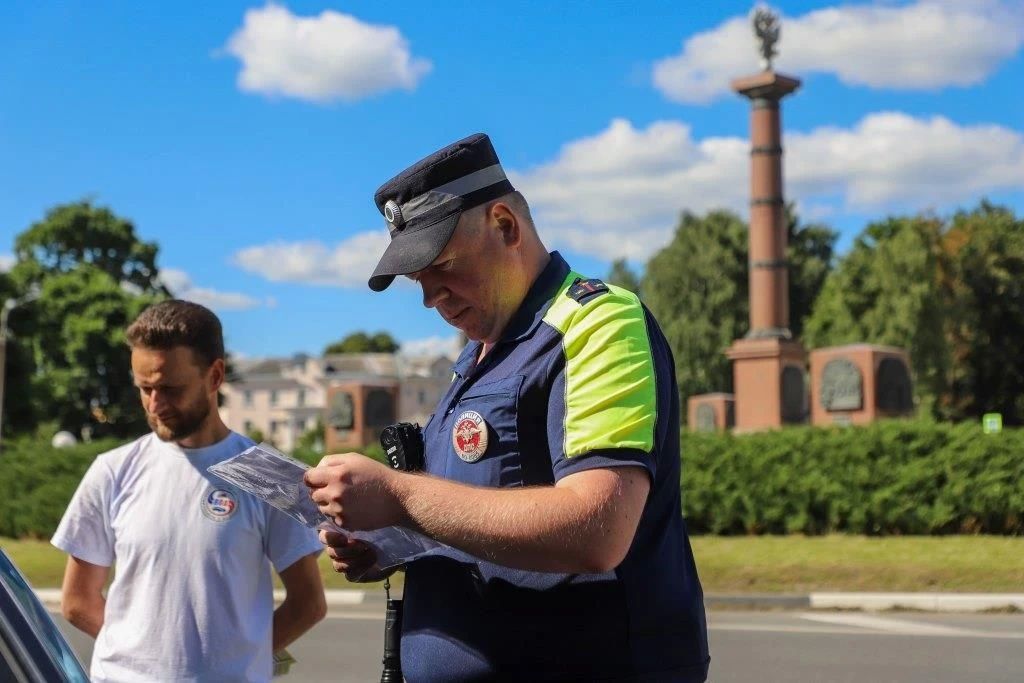 Сотрудники Госавтоинспекции провели в областном центре масштабный рейд Сотрудники Госавтоинспекции провели в областном центре масштабный рейд