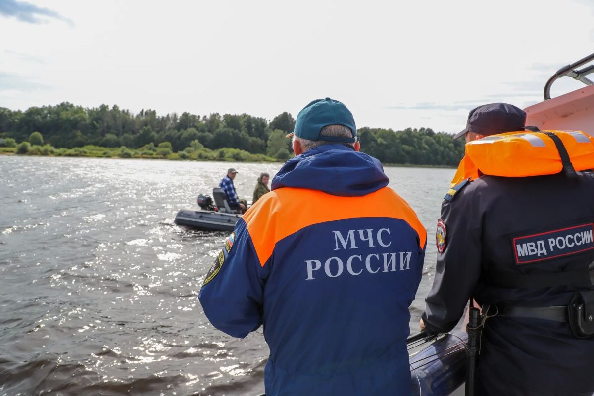 Полицейские и ГИМС МЧС России усилили контроль за маломерными судами Полицейские и ГИМС МЧС России усилили контроль за маломерными судами