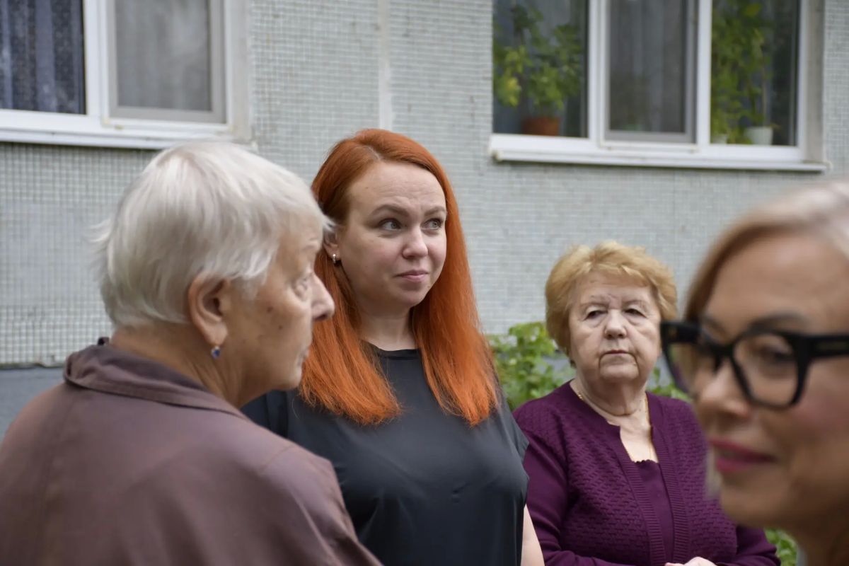 Елкин Борис: С депутатом Псковской городской Думы Натальей Юрченко проехали по ключевым точкам округа № 8 и обсудили волнующие жителей вопросы Елкин Борис: С депутатом Псковской городской Думы Натальей Юрченко проехали по ключевым точкам округа № 8 и обсудили волнующие жителей вопросы